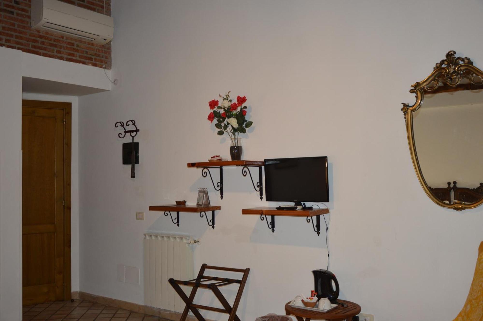 Antico Borgo Etneo Country Hotel Calatabiano Ngoại thất bức ảnh