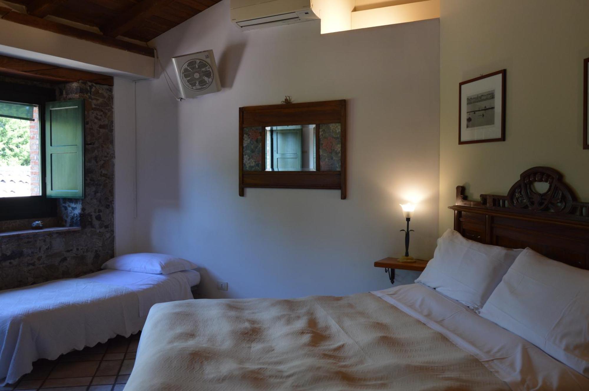 Antico Borgo Etneo Country Hotel Calatabiano Ngoại thất bức ảnh
