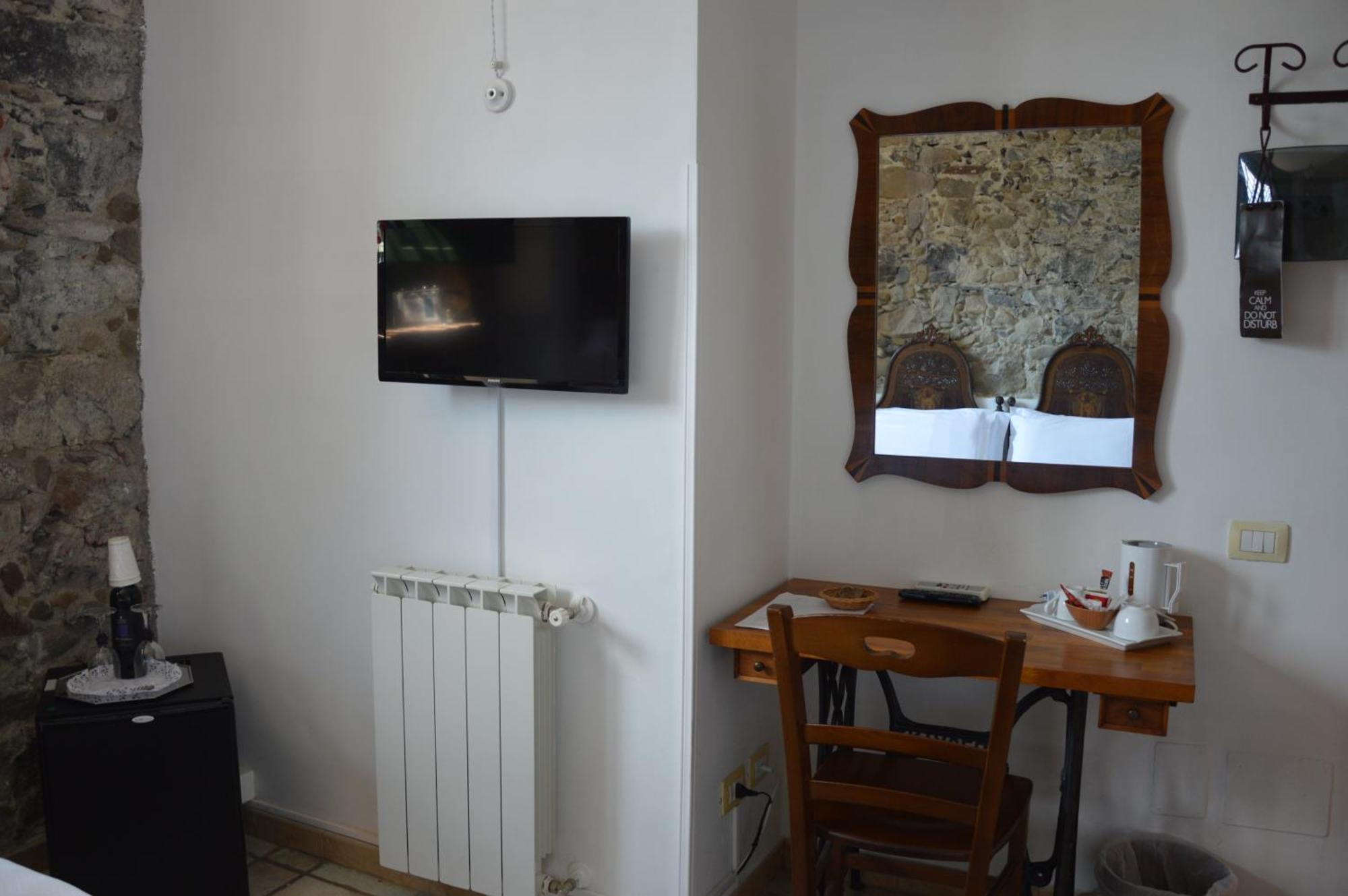Antico Borgo Etneo Country Hotel Calatabiano Ngoại thất bức ảnh
