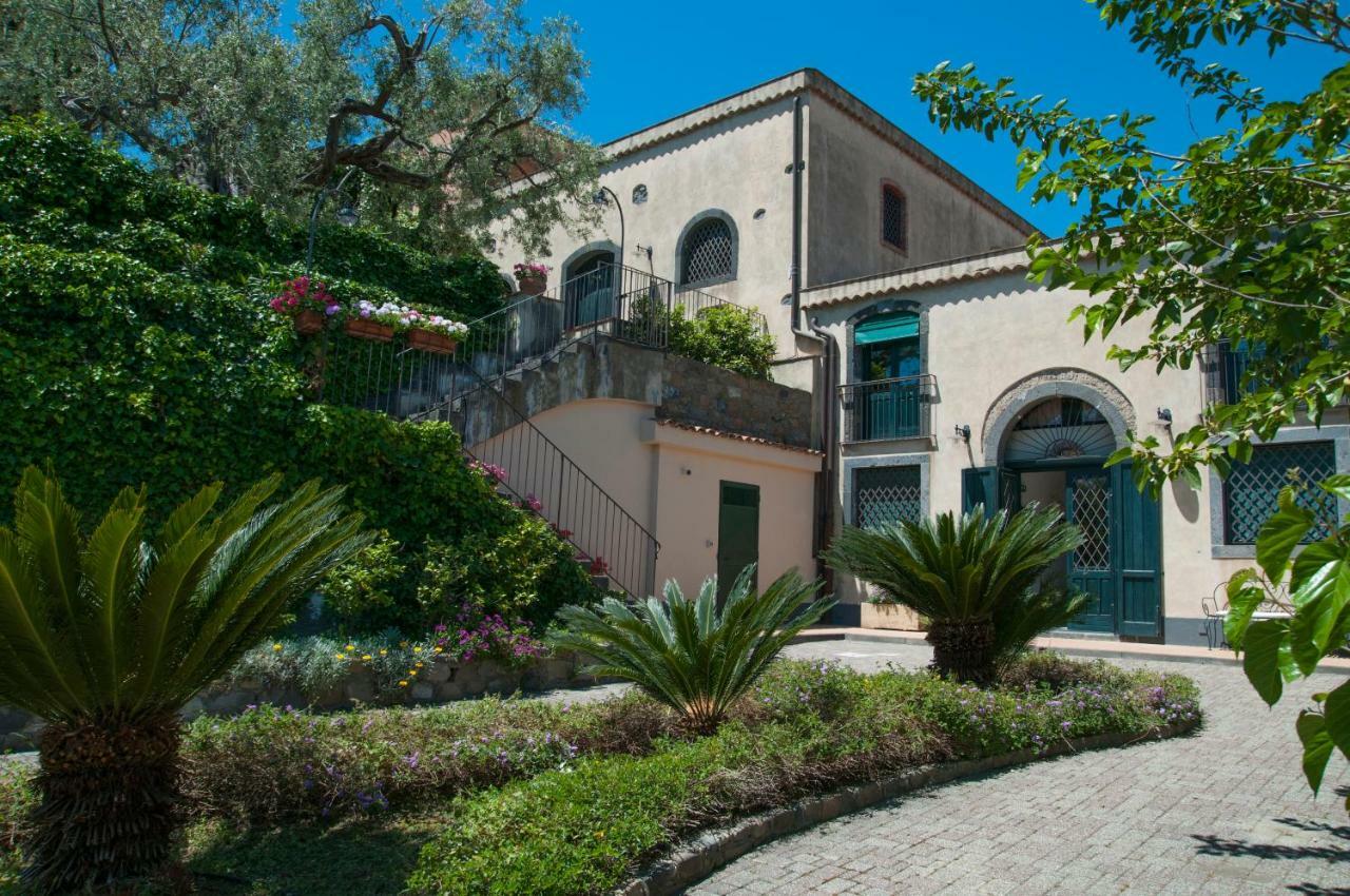 Antico Borgo Etneo Country Hotel Calatabiano Ngoại thất bức ảnh