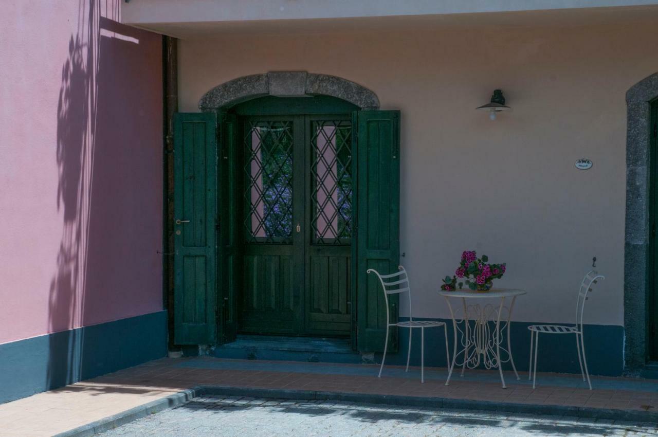 Antico Borgo Etneo Country Hotel Calatabiano Ngoại thất bức ảnh