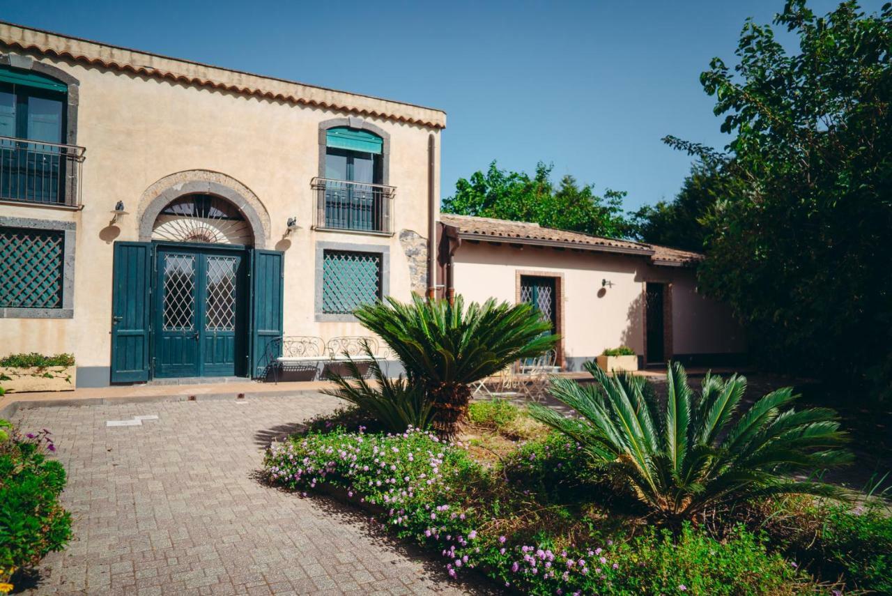Antico Borgo Etneo Country Hotel Calatabiano Ngoại thất bức ảnh