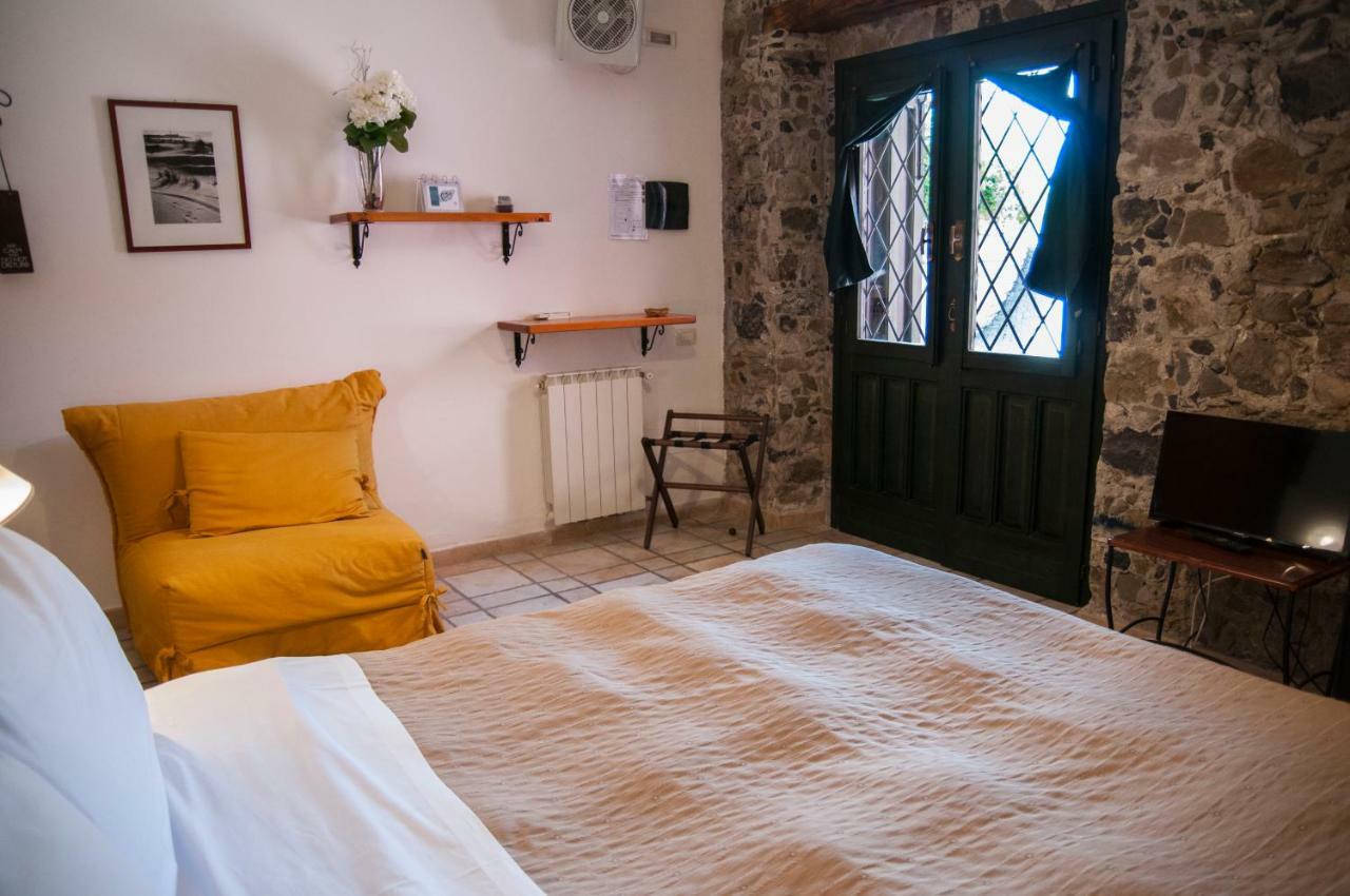 Antico Borgo Etneo Country Hotel Calatabiano Ngoại thất bức ảnh
